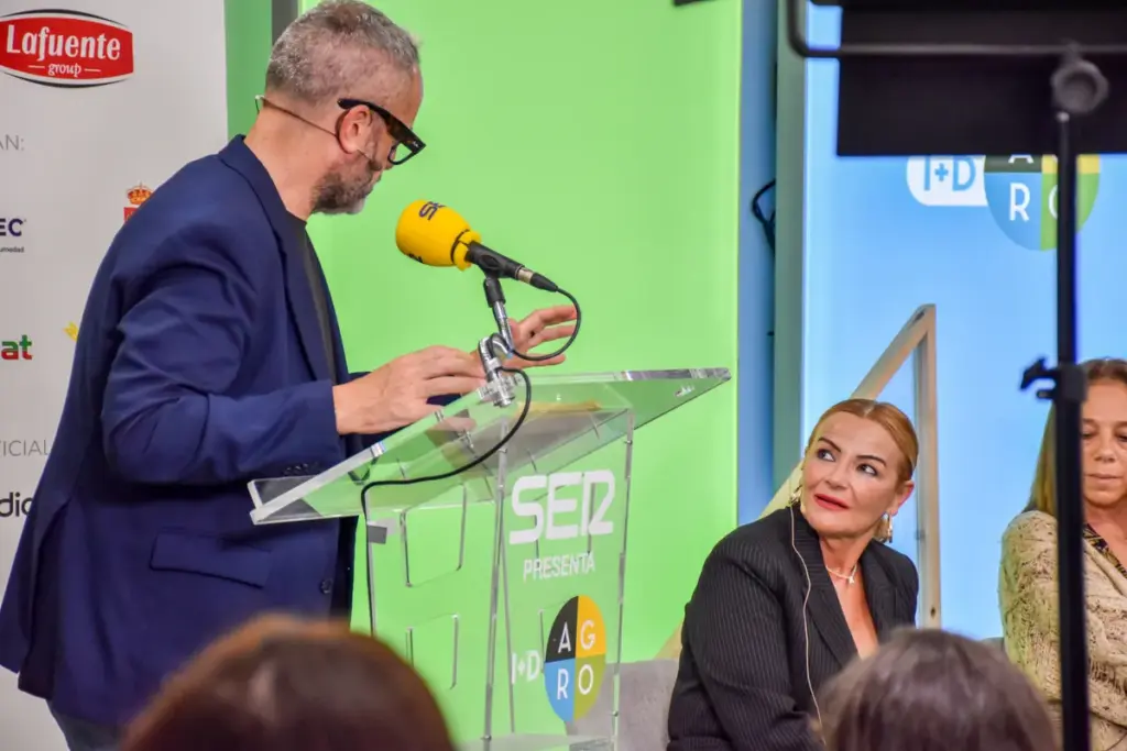 Ana María Fernández participa en el programa I+D Agro de la Cadena Ser